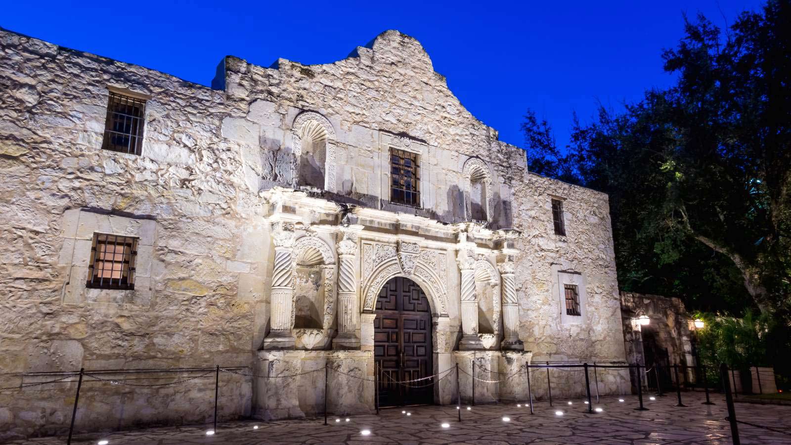 <p>The Alamo is a historical site that is known for the Battle of the Alamo, which took place in 1836. Visitors can tour the grounds and learn about the history of the Texas Revolution.</p>