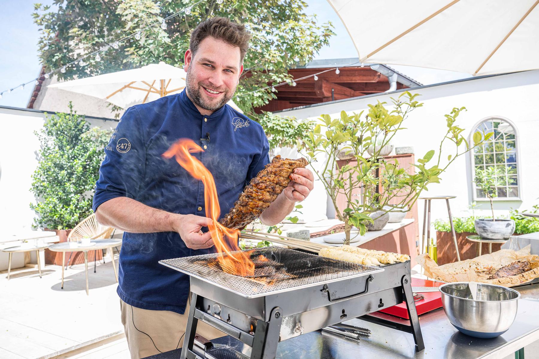 Ribs vom Grill: Grillen am Vatertag – Manuel Lieperts saftige Spareribs