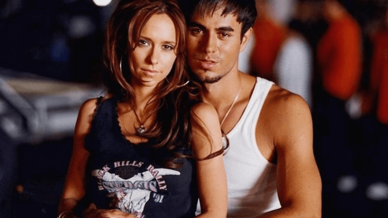 Enrique Iglesias and Jennifer Love Hewitt in Hero | Interscope Records