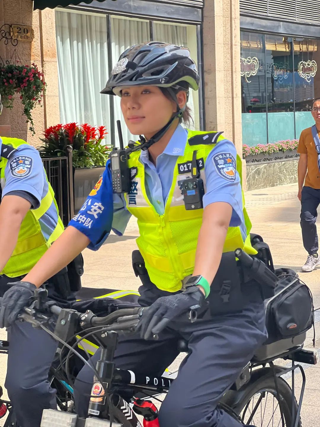 外滩女警意外“出圈”，本人回应！