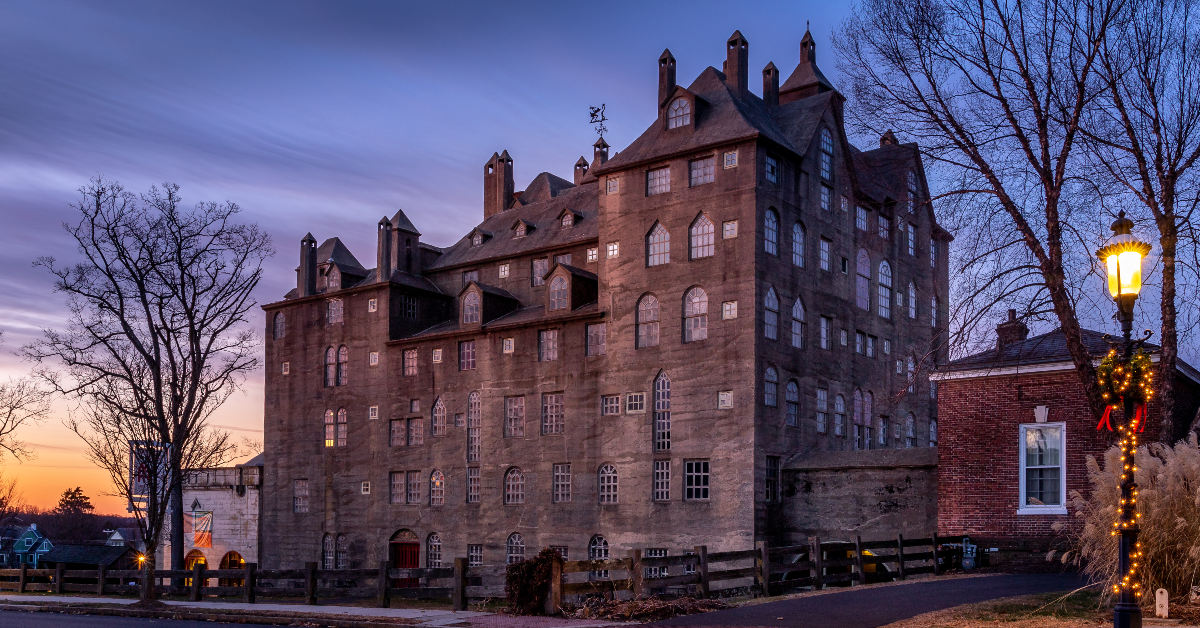 17 Fairy Tale Castles in the U.S. That You Can Visit