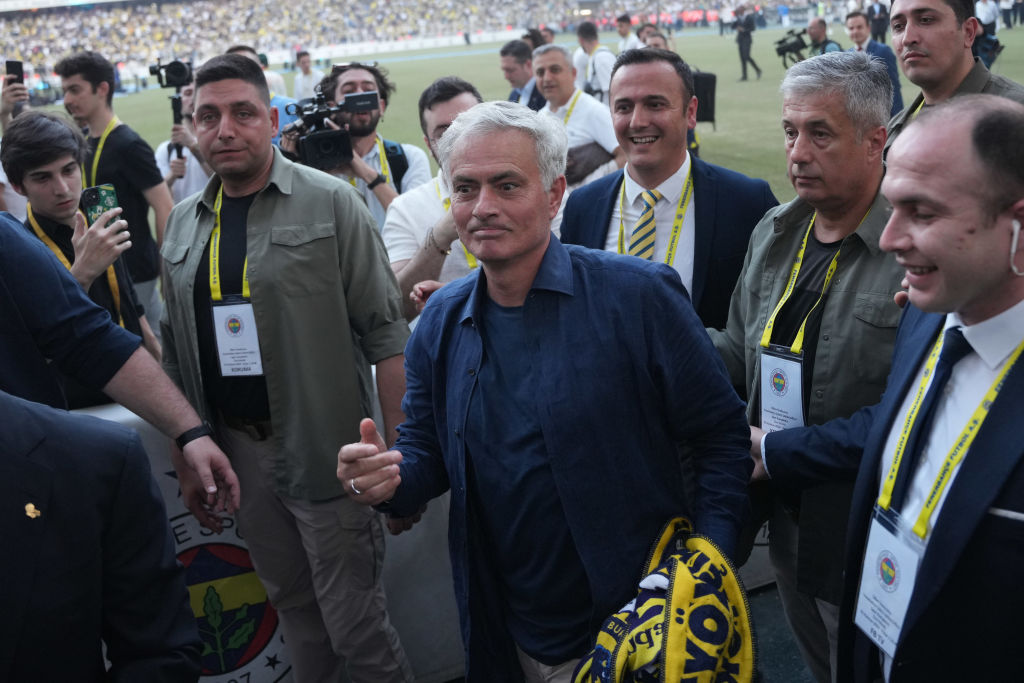 Jose Mourinho Wants To Make Chelsea Outcast His First Fenerbahce Signing