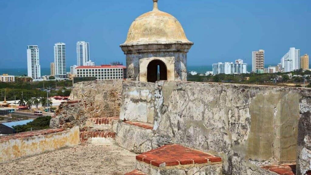 <p>In Cartagena, the Castillo San Felipe de Barajas is a historic fortress with breathtaking views, built to defend against invaders. Visitors can explore its maze of tunnels used by soldiers to move discreetly. Located near the Getsemani district, it’s easily accessible by walking, bus, or cab.</p>