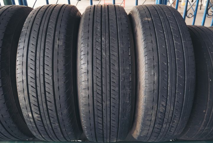 <p>This manufacturer specializes in manufacturing tires for various specialty vehicles, notably trailers. However, users should exercise caution when considering products from China. Reports suggest these tires may not withstand extreme weather conditions, raising concerns about their reliability and safety for purchase.</p>