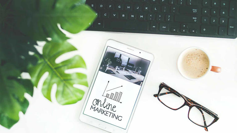 The role of tailored marketing plans in achieving online success