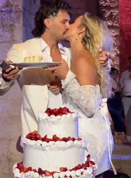 Liam Stewart and Nicole Artukovich during their wedding ceremony as seen in an Instagram reel posted on June 2, 2024 | Source: Instagram/dubrovnikluxuryweddings