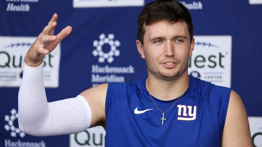 Drew Lock Taking The High Road As Giants Fans Call For Him To Take ...