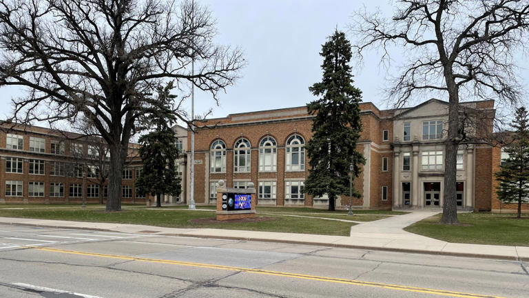 Green Bay West High School briefly locked down due to 'outside situation'