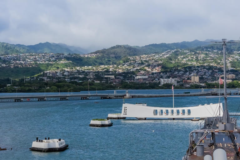 Are you heading to Oahu this year and want to visit the USS Arizona Memorial? Find out how to visit Pearl Harbor with kids (and what mistakes to avoid)! This list of tips for visiting Pearl Harbor was written by Hawaii travel expert Marcie Cheung and may contain affiliate links, which means if you click ... Read more