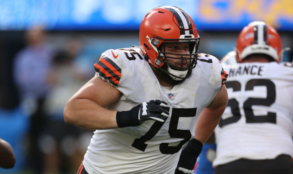 browns ol earns intriguing rank from pff