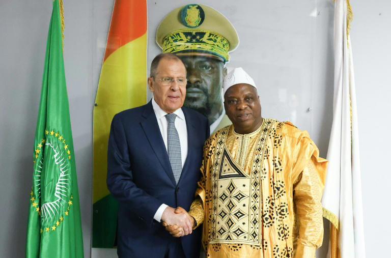 Russian Foreign Minister Sergey Lavrov with his Guinean counterpart Morissanda Kouyate