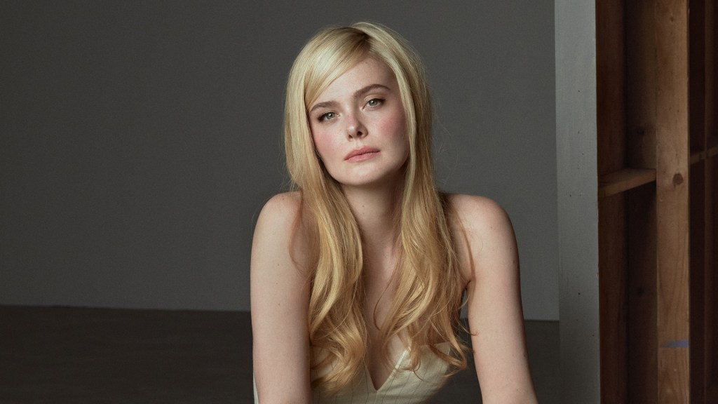 Elle Fanning In Talks To Star In ‘Badlands,' Standalone ‘Predator ...