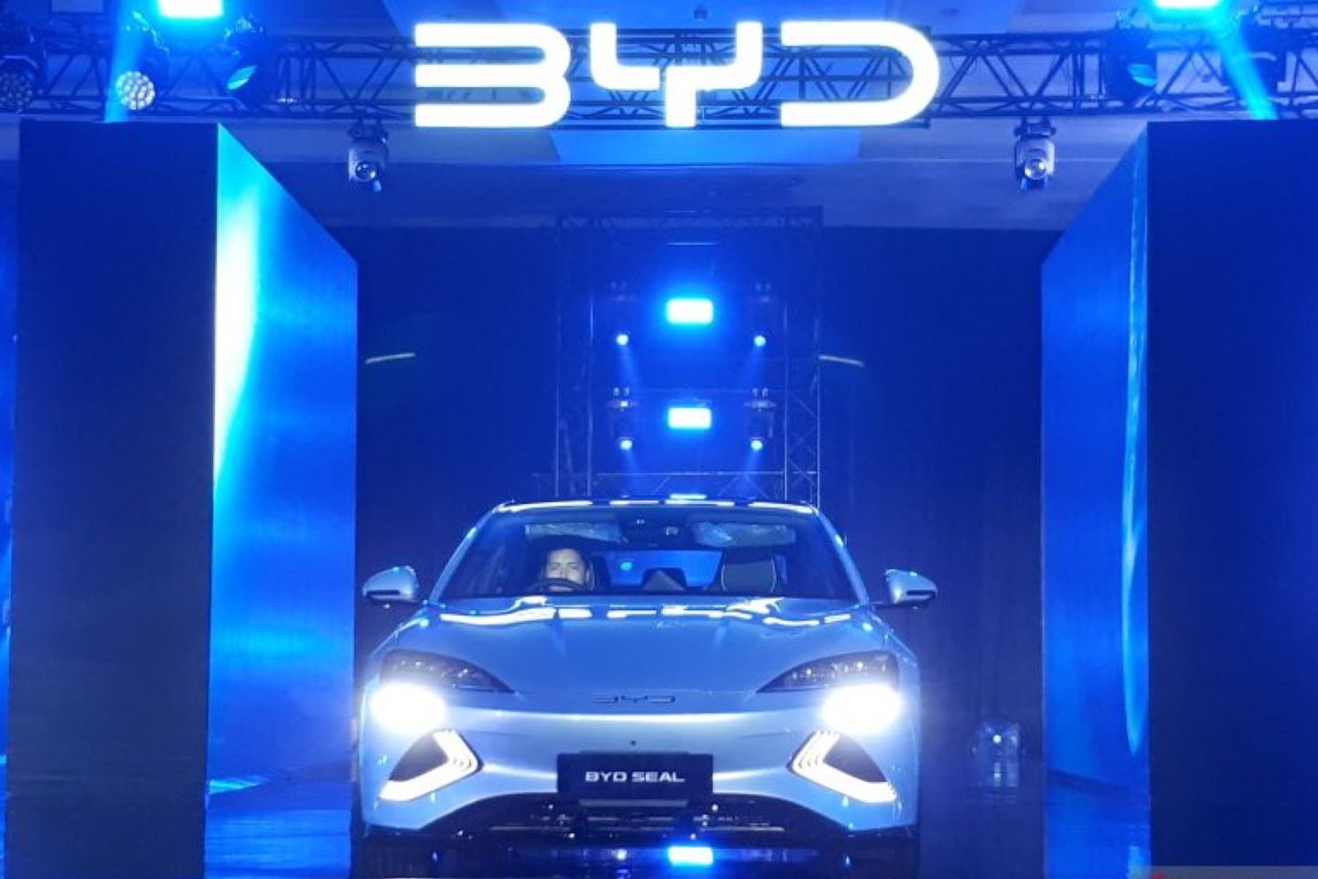 Pertumbuhan Penjualan Mobil Listrik Global Melambat di Agustus 2025