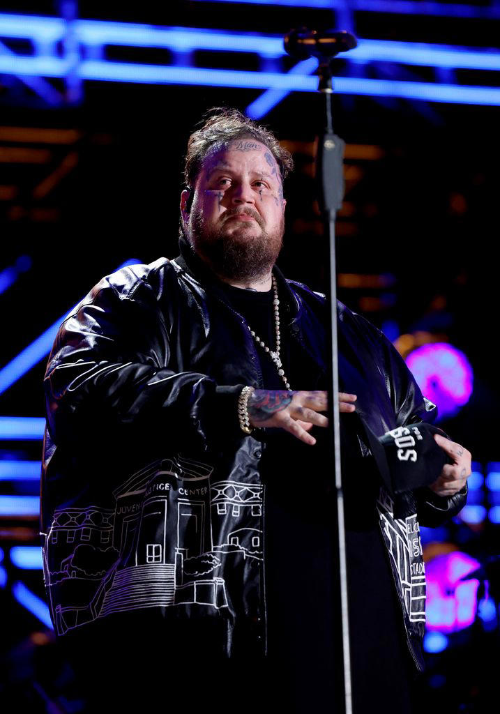 Jelly Roll Breaks Down In Tears On Stage As He Reflects On Drug Addiction And Incarceration