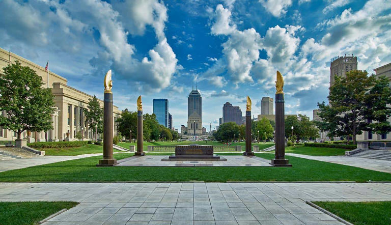 Indianapolis is a road trip away from several cities, like Chicago, Cincinnati, and St. Louis. Since it's at the intersection of several interstates. From outdoor recreation to museums for families to sporting events, here are the top things to do in Indianapolis with kids.