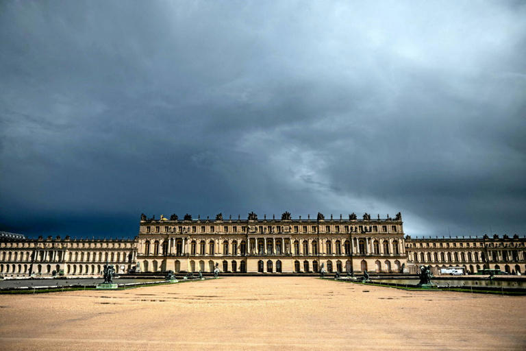 Incendie au château de Versailles, les visiteurs évacués