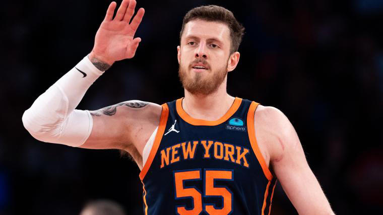 how isaiah hartenstein's free agency and the mikal bridges trade have become an intertwined dilemma for the knicks