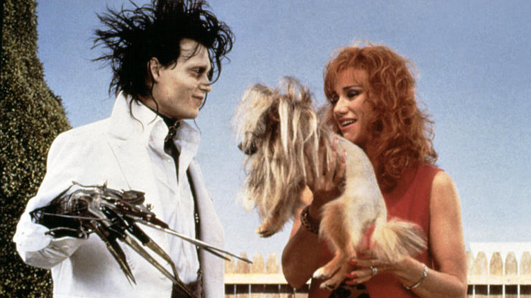 Edward Scissorhands Johnny Depp, Kathy Baker, 1990