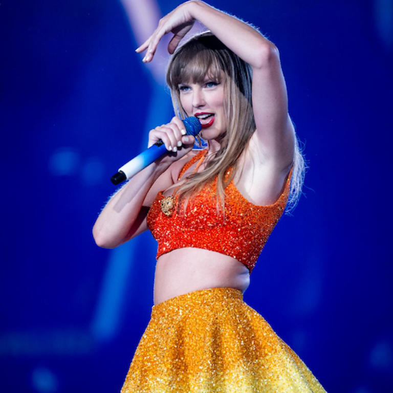  Taylor Swift Reportedly "Insisted" on One Colorful 'Eras Tour' Outfit Detail 