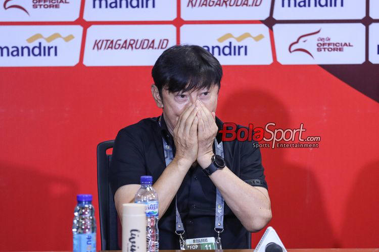 media korea selatan: shin tae-yong bawa timnas indonesia tersenyum, pelatih malaysia dan vietnam menangis