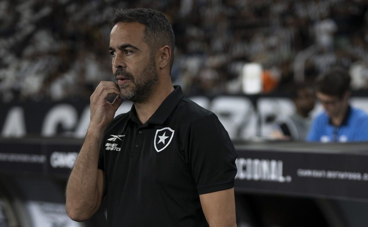 Artur Jorge, Técnico Do Botafogo, Elogia Fluminense Após Clássico ...