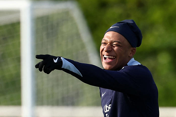 kylian mbappe injury latest live! news and updates after france captain taken to hospital with broken nose