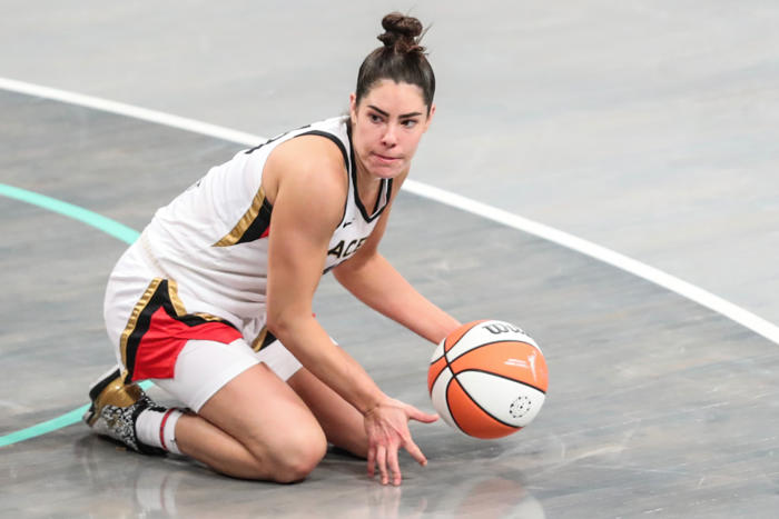 wnba fans outraged by kelsey plum's disrespectful actions towards sabrina ionescu