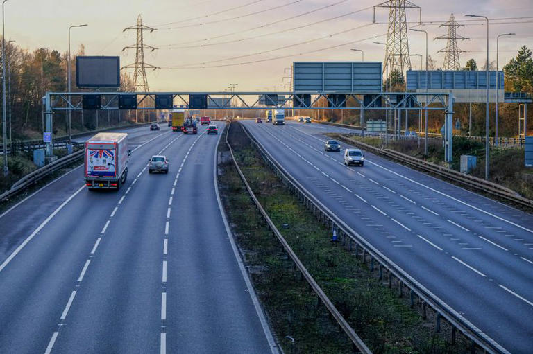 Drivers are being warned to change their journeys ahead of an emergency M42 slip road closure this afternoon.