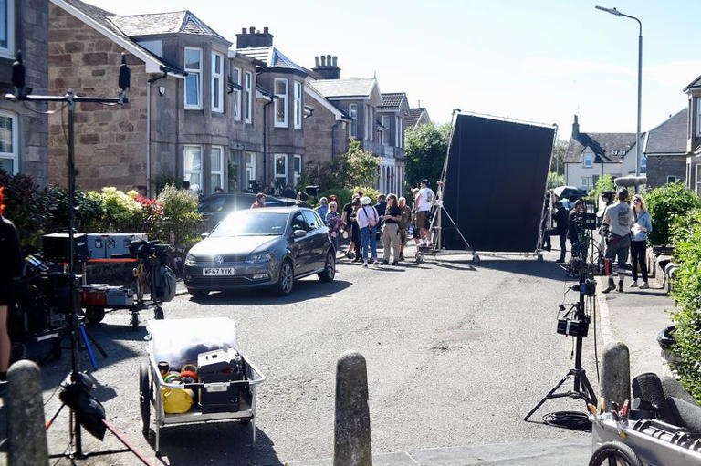 Stars of BBC hit Shetland spotted filming in quiet Dumbarton street