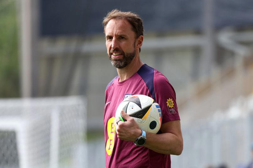 gareth southgate's new challenge as england look to avoid 'insulting' replacement
