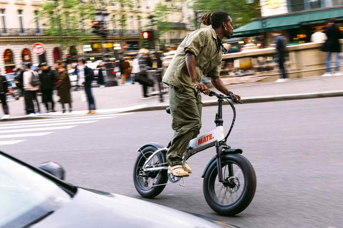 「mate x evo」が登場。人気の電動アシスト自転車が走行性能向上＆装備充実化