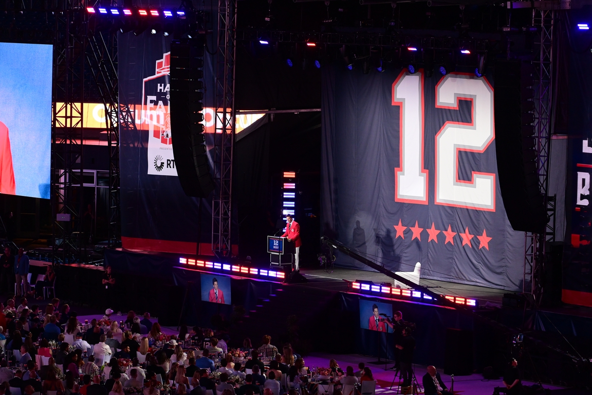 Photos From Tom Brady's Patriots Hall Of Fame Induction, Jersey Retirement