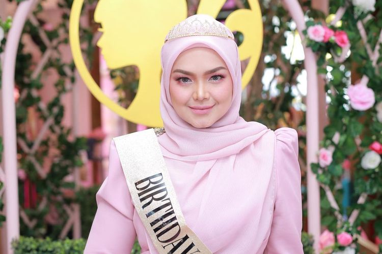 Innalillahi, Siti Nurhaliza Berduka, Sosok Pria Yang Berjasa Dalam ...