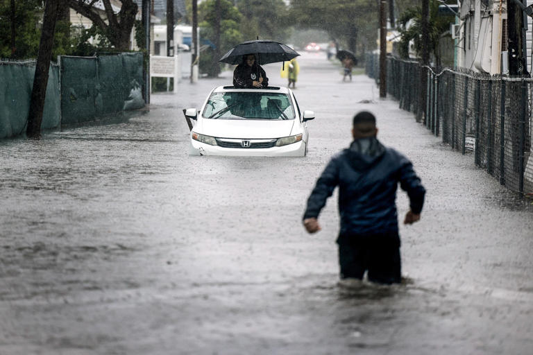 Image: Rain Storms Inundate Southern Florida (Joe Raedle / Getty Images)