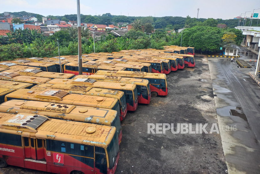 Dewan Dorong Lelang Bus Transjakarta Tak Layak Pakai Harus Dipercepat