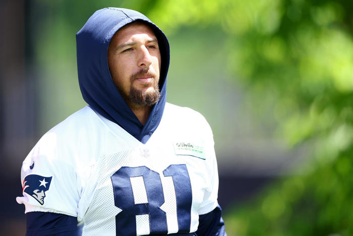 patriots te austin hooper spotted at tight end university