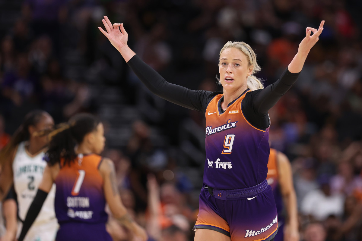Sophie Cunningham Sounds Off On Caitlin Clark Clear Before Friday's Game  vs. Fever