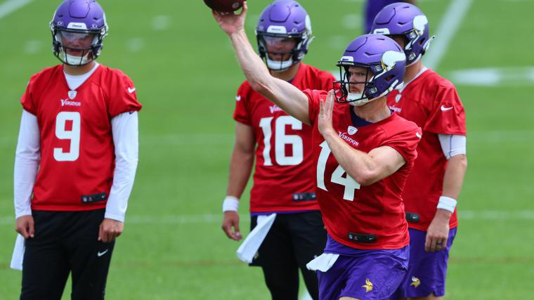 how will the minnesota vikings build out their quarterback room?
