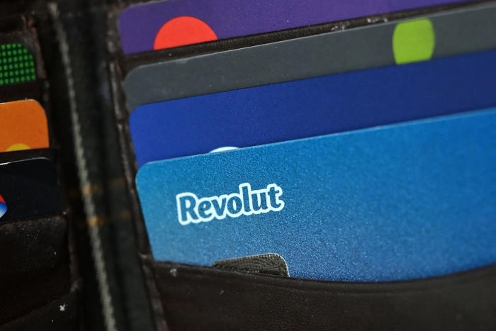 revolut is looking to sell $500 million worth of existing shares