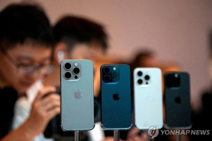 아이폰 '눈물의 할인 통했다'…애플, 5월 中 판매량 40% 급증