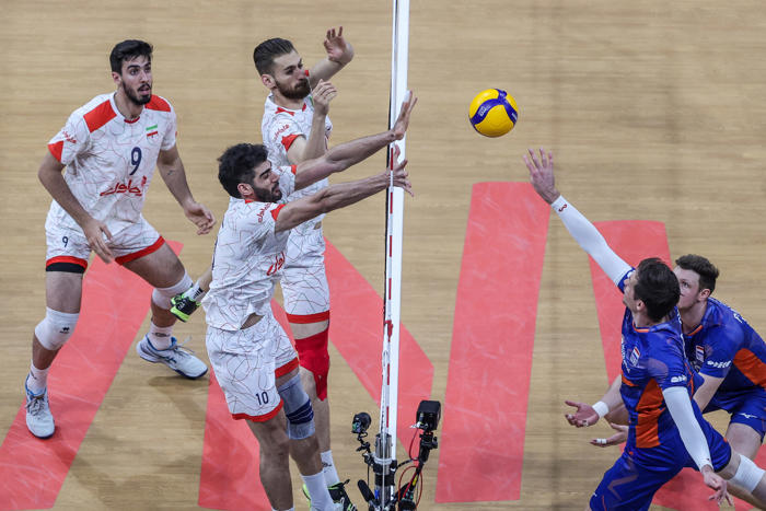 iran turns up arena volume with second straight win