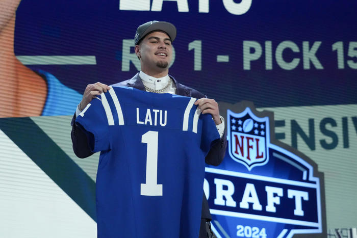 colts' laiatu latu picked as defensive rookie of the year in si's '100 bold predictions'