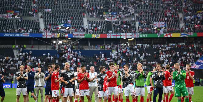 les footballeurs danois renoncent à une augmentation de leurs primes pour soutenir l'équipe féminine