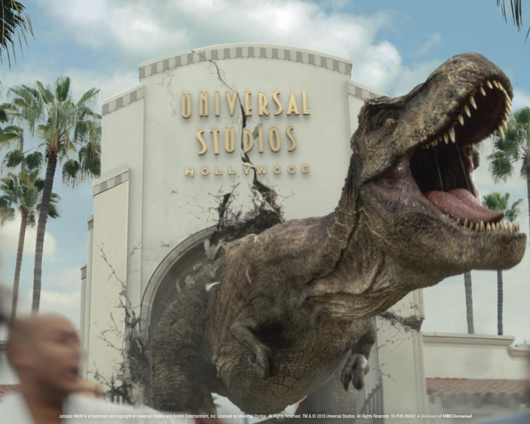 The teaser for the new "Jurassic World - The Ride" at Universal Studios Hollywood features its two dino-stars: Tyrannosaurus rex and Mosasaurus.