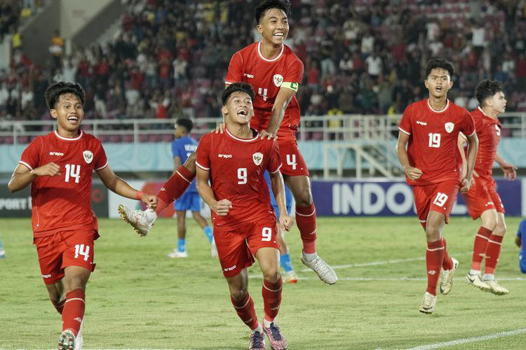 asean cup u-16 2024 - hajar singapura, nova arianto puji mentalitas timnas u-16 indonesia