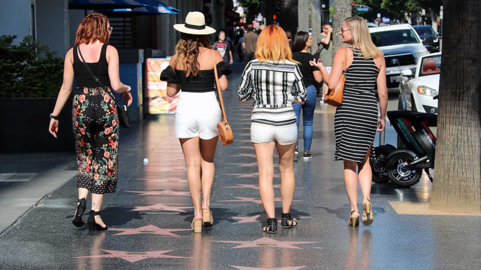 <p><span>What do you get when you combine dirty sidewalks, elbow-to-elbow crowds, and the occasional waft of street food? The Hollywood Walk of Fame. The glitz and glamour are strictly reserved for the movies, not the pavement stars.</span></p>