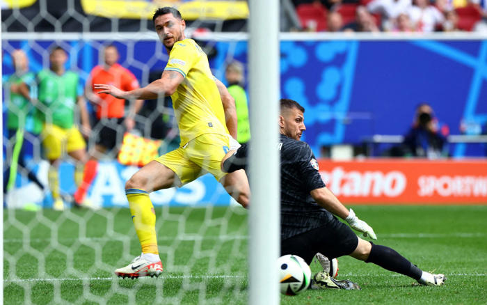 superb roman yaremchuk goal sends ukraine into raptures with comeback win over slovakia