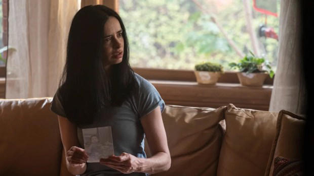 krysten ritter says fans shouldn't compare 'orphan black' with 'echoes' spin-off