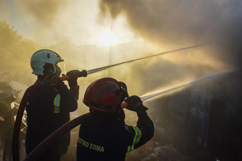'unbearable': heatwaves and wildfires continue to claim lives across southern europe