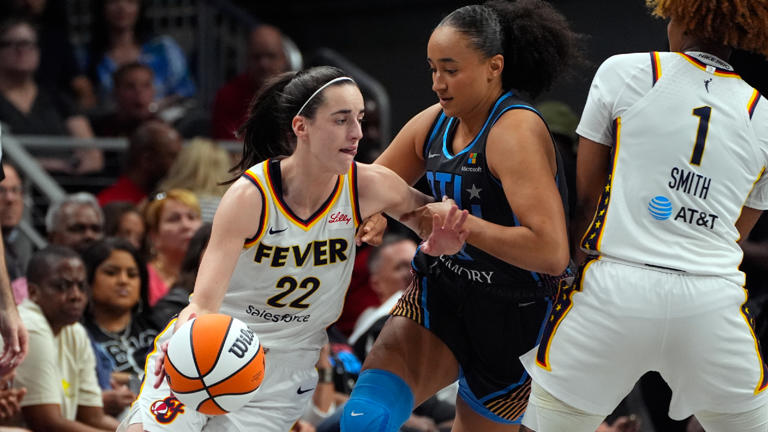 Clark scores 16, Fever beat Dream in front of a record-breaking crowd
